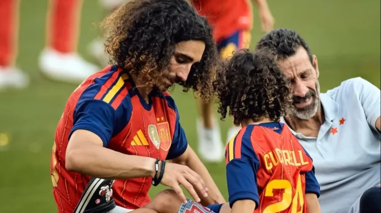 Cucurella Bertahan dengan Rambut Ikal Demi Putranya