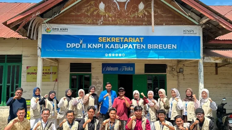 Mahasiswa KKN UIN Sunan Kalijaga Gandeng KNPI Bireuen Kembangkan Bank Sampah