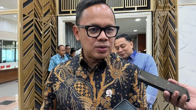 Wamendagri Minta Daerah Tak PHK PPPK meski Anggaran Terbatas