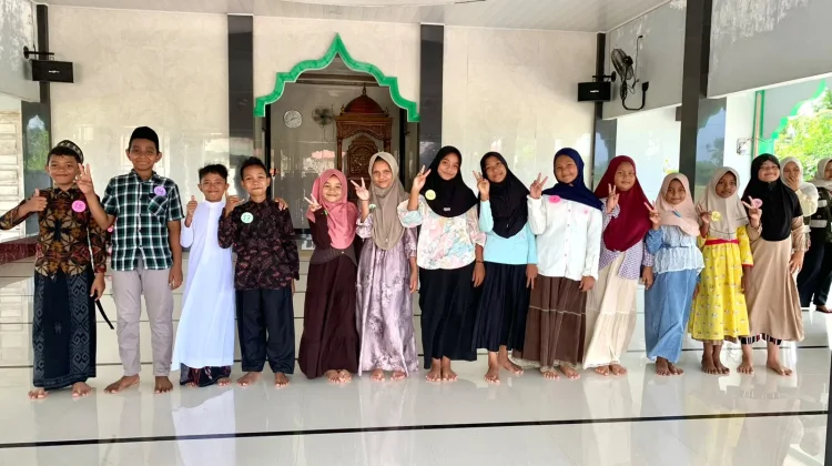 Mahasiswa KKN USK Gelar Lomba Hafalan Ayat Pendek dan Azan di Peurade Pijay