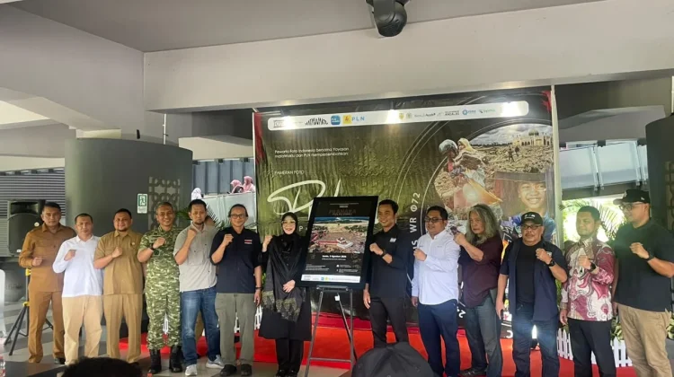 Wali Kota Banda Aceh Resmikan Pameran Foto Jurnalistik "Prahara Pulau Emas"