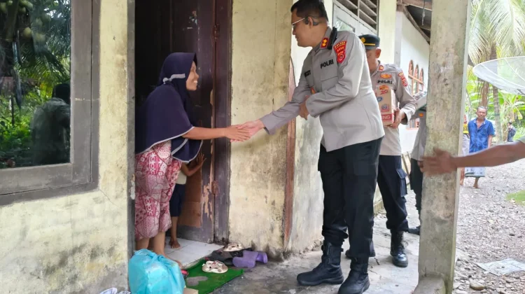 Kapolres Aceh Selatan Janji Rehab Rumah Janda Eks Kombatan GAM-Bantu Modal Usaha