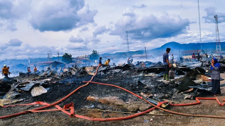 Kebakaran Hebat di Aceh Tengah, 96 Kios Ludes Terbakar