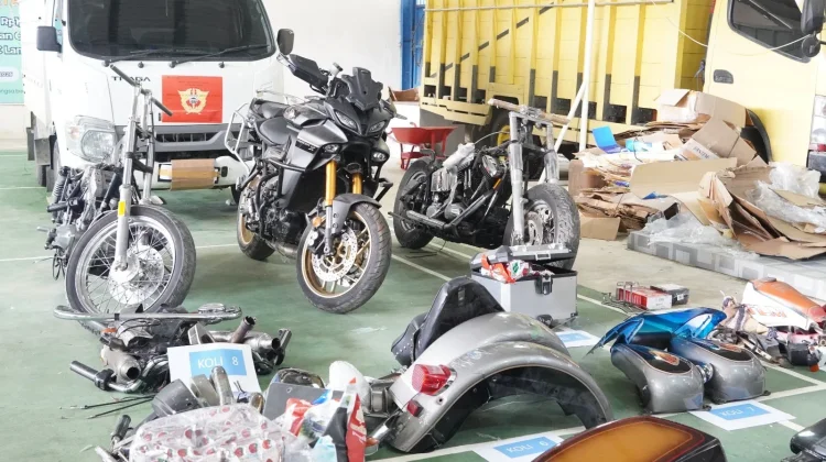 Bea Cukai Gagalkan Pengiriman Moge Diduga Selundupan