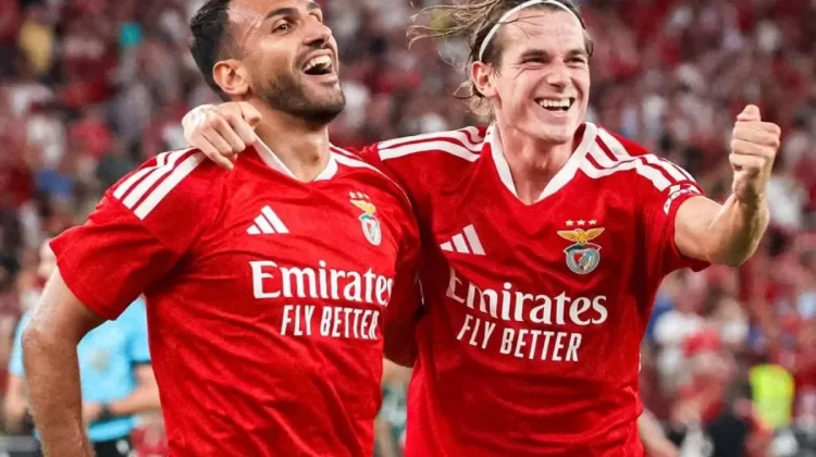 Benfica Amankan Tiket Play-off, Rangers Harus Angkat Koper