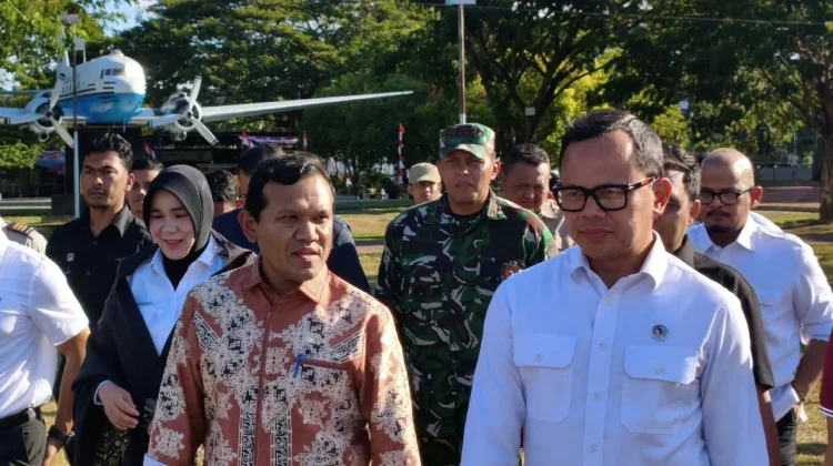Wamendagri Tinjau Lapangan Blang Padang, Selesaikan Sengketa Pengelolaan Lahan