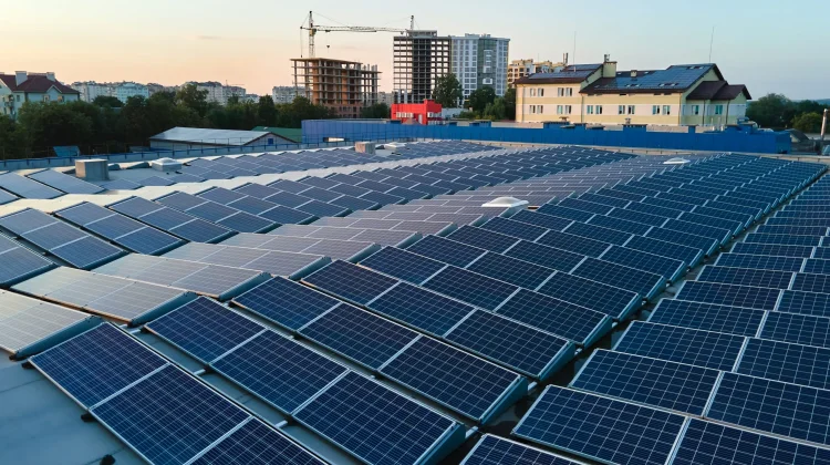 PLTS 100 GWp Jadi Strategi Kemandirian Energi