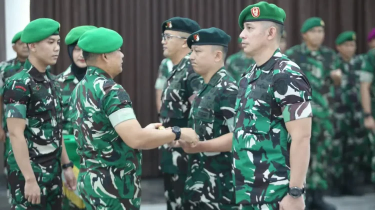 Kasdam IM Pimpin Sertijab Pejabat Kodam serta beri Penghargaan untuk Dua Prajurit