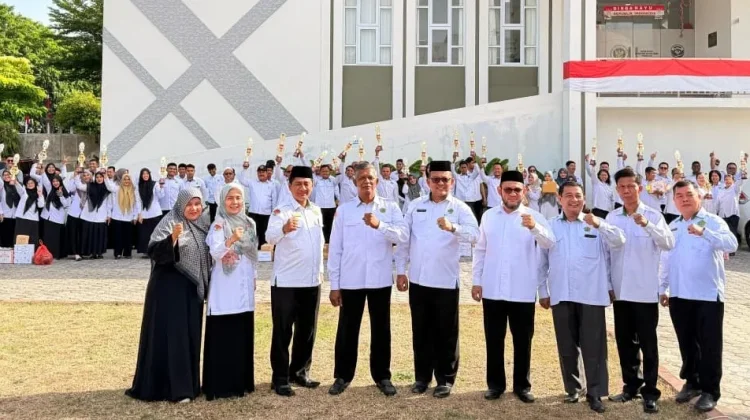 Kanwil Kemenag Aceh Bagikan Hadiah Lomba HUT RI