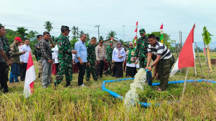 Kelompok Tani di Aceh Besar dapat Bantuan Pompa Air dari TNI