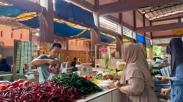 Stok Terbatas, Harga Pangan di Pasar Seutui Melonjak