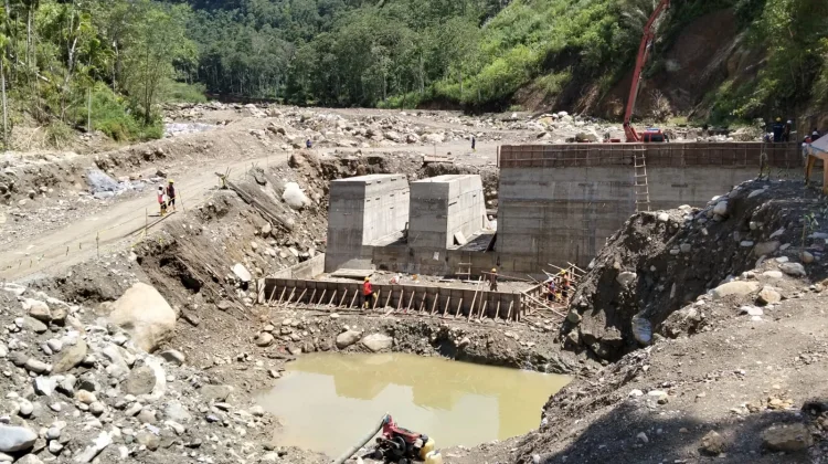 Kementerian PU Pulihkan Jembatan Aih Bobo yang kembali Diterjang Banjir