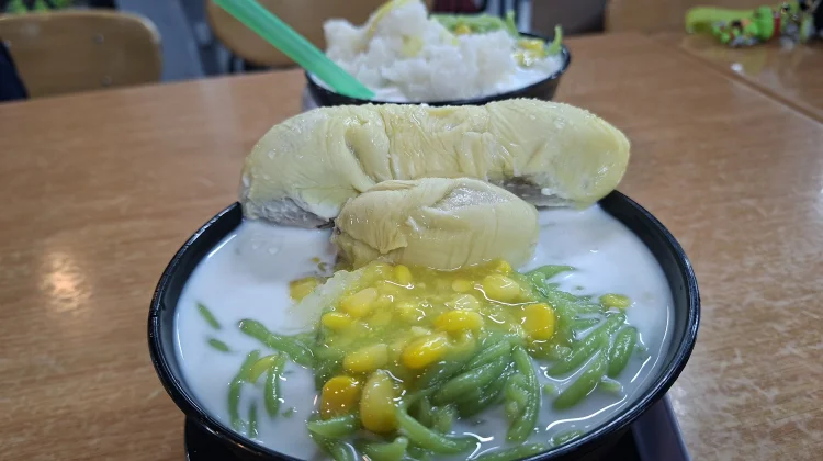 Es Cendol Durian, Perpaduan Segar dan Legit yang Menggoda