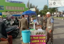 Satpol PP WH Aceh Besar Pantau Penjualan Takjil