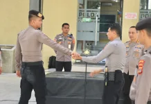 Kapolda Aceh Peragakan Ilmu Bela Diri kepada Ratusan Personel Ditsamapta
