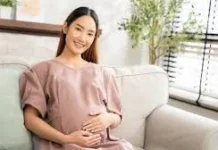 Ibu Menyusui Boleh Puasa, tapi Boleh Menunda