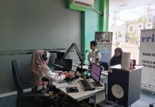 Kelas Public Speaking Kahfis Ramadan Ajak Siswa Belajar Voice Over-Podcast di RRI