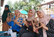 Mahasiswa ISBI Aceh Sulap Limbah Kayu Banjir Jadi Produk Kreatif