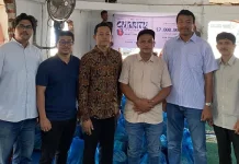 Alumni SMAN 3 Banda Aceh Salurkan Paket Lebaran