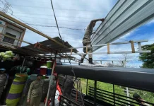 Satpol PP dan WH Aceh Besar Bongkar Kanopi yang Menyalahi Aturan
