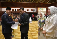 Mualem Lantik Tiga Kepala SKPA, Tekankan Percepatan Kinerja dan Serapan Anggaran