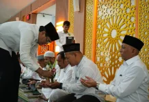 Rektor UIN Ar-Raniry Peusijuek 26 Jamaah Calon Haji