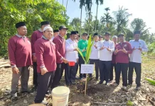 Kemenag Tanam Pohon di Tanah Wakaf Dukung Asta Protas