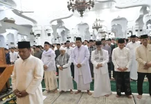 Wagub Aceh Salat Idul Adha di Masjid Raya Baiturrahman