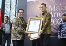 Sekda Nasir Raih Anugrah SMSI Sebagai Tokoh Inspiratif Nasional 2026