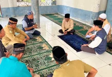 Muallaf Baru di Danau Paris Ucapkan Syahadat, Camat Beri Nama Muhammad Farhan