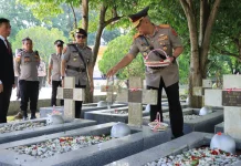 Wakapolda Aceh Pimpin Ziarah di TMP Banda Aceh Peringati Hari Bhayangkara ke-80