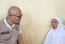 Wamenhaj Salurkan Bantuan Bagi Jemaah Haji di Pidie Jaya