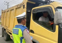 Polres Aceh Jaya Laksanakan Program Polantas Menyapa di Calang
