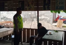 Polsek Teunom Laksanakan Patroli Dialogis di Pusat Aktivitas Warga
