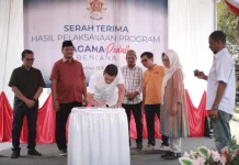 Tinjau Pedalaman Aceh Tamiang, KAGAMA Serahkan 26 Huntara Korban Bencana Banjir