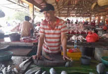 Harga Ikan di Pasar Lambaro Melonjak Akibat Cuaca Buruk