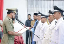 Bupati Al Farlaky Lantik 57 Keuchik