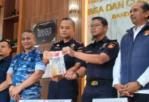 Selundupkan Hampir 3 Kg Emas ke Malaysia, WNA China Ditangkap di Bandara SIM