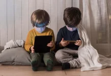 Waspada! Anak Main Gadget Berlebihan, Ini Risikonya