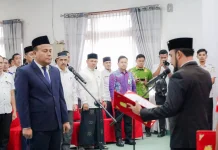 Bupati Al- Farlaky Lantik T. Reza Rizki Pj.Sekda Atim