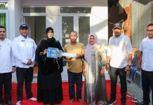 Warga Pango Deah Terima Bantuan Rumah Layak Huni