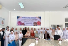 Dosen Gizi Poltekkes Aceh Latih Pembuatan Snack Bar Diabetes Tipe II