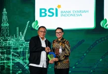 Perkuat Pemberdayaan Masyarakat melalui Green Zakat, BSI Raih Anugerah Utama ESG