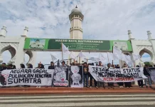 Kibarkan Bendera Putih, Koalisi Sipil Soroti Lambannya Pemulihan Bencana Aceh