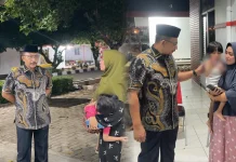 Haji Uma Bantu Biaya Pendamping Dua Anak Penderita Bocor Jantung