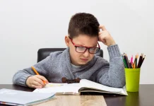 Penggunaan AI Berlebihan Hambat Cara Berpikir Kritis dan Ide
