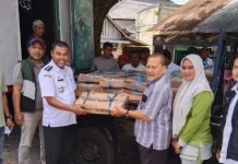 Warga Lamlhom Terima Bantuan 3,7 Ton Ikan dari DKP Aceh