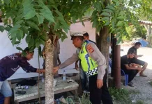 Satlantas Polres Aceh Jaya Edukasi Warga Tertib Antre BBM di SPBU