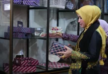 Kak Na Ajak Perajin di Aceh Utara Kembangkan Batik Motif Aceh
