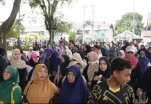 Ribuan Warga Meriahkan Jalan Sehat RRI Banda Aceh